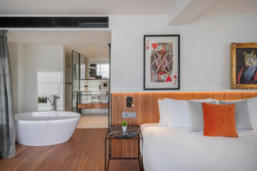  The Level at Melia White House  Лондон